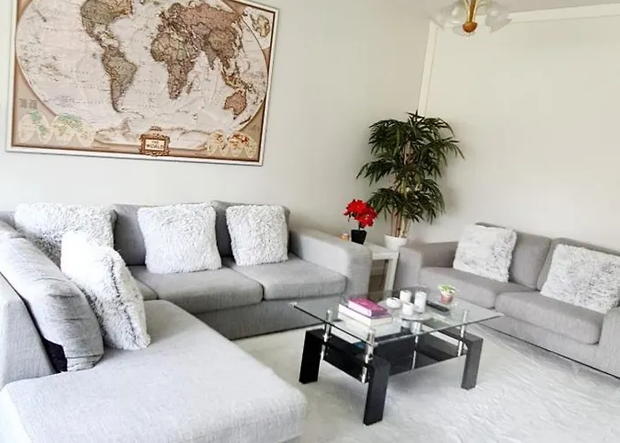 Kotimajoitukset Cozy And Comfortable In